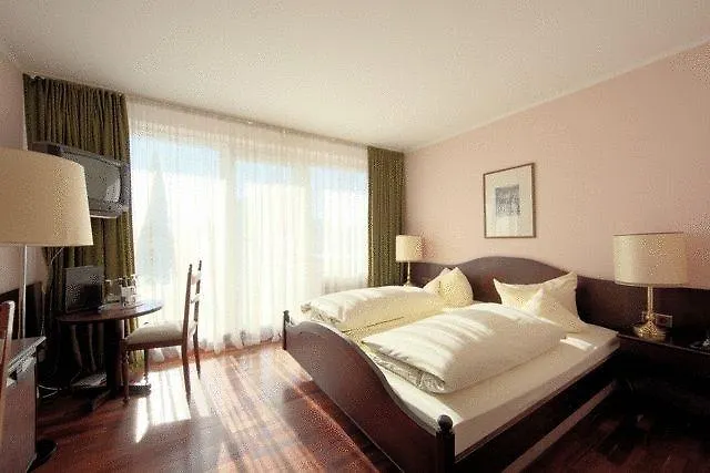 Hotel Pazific Ottobrunn